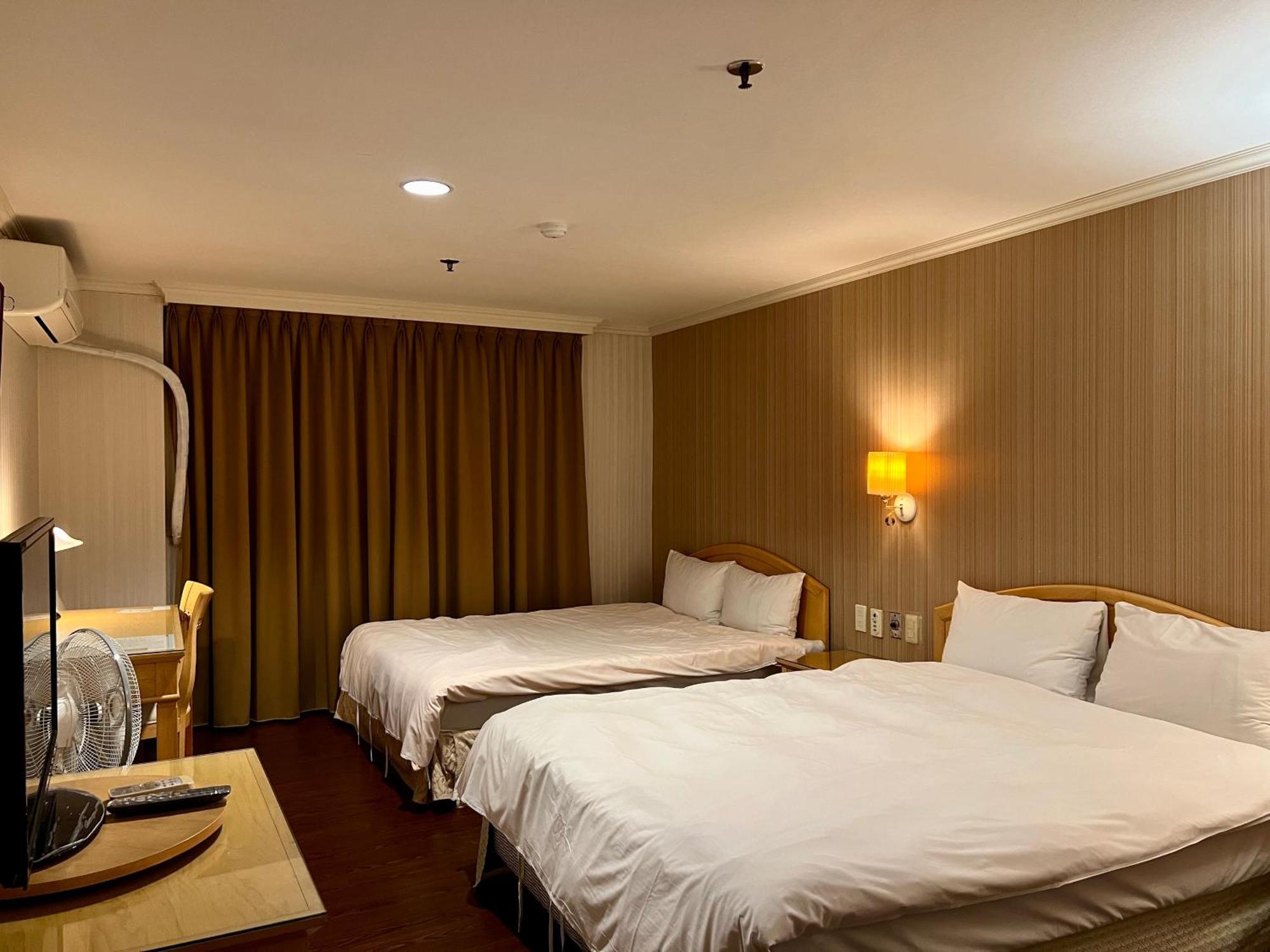 Hermes Hotel Hsinchu stad Exteriör bild