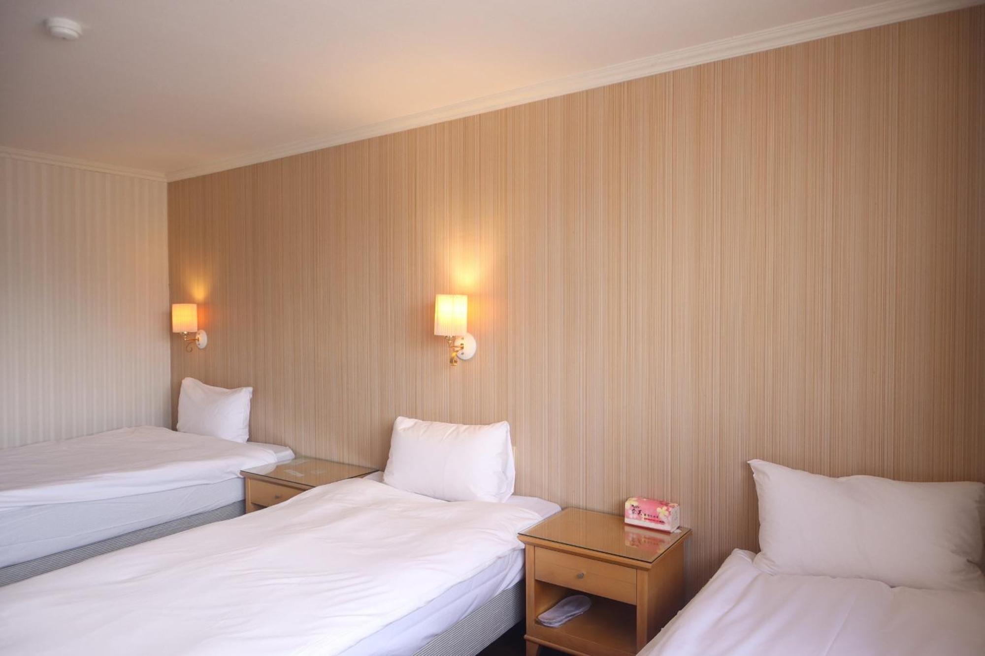 Hermes Hotel Hsinchu stad Exteriör bild