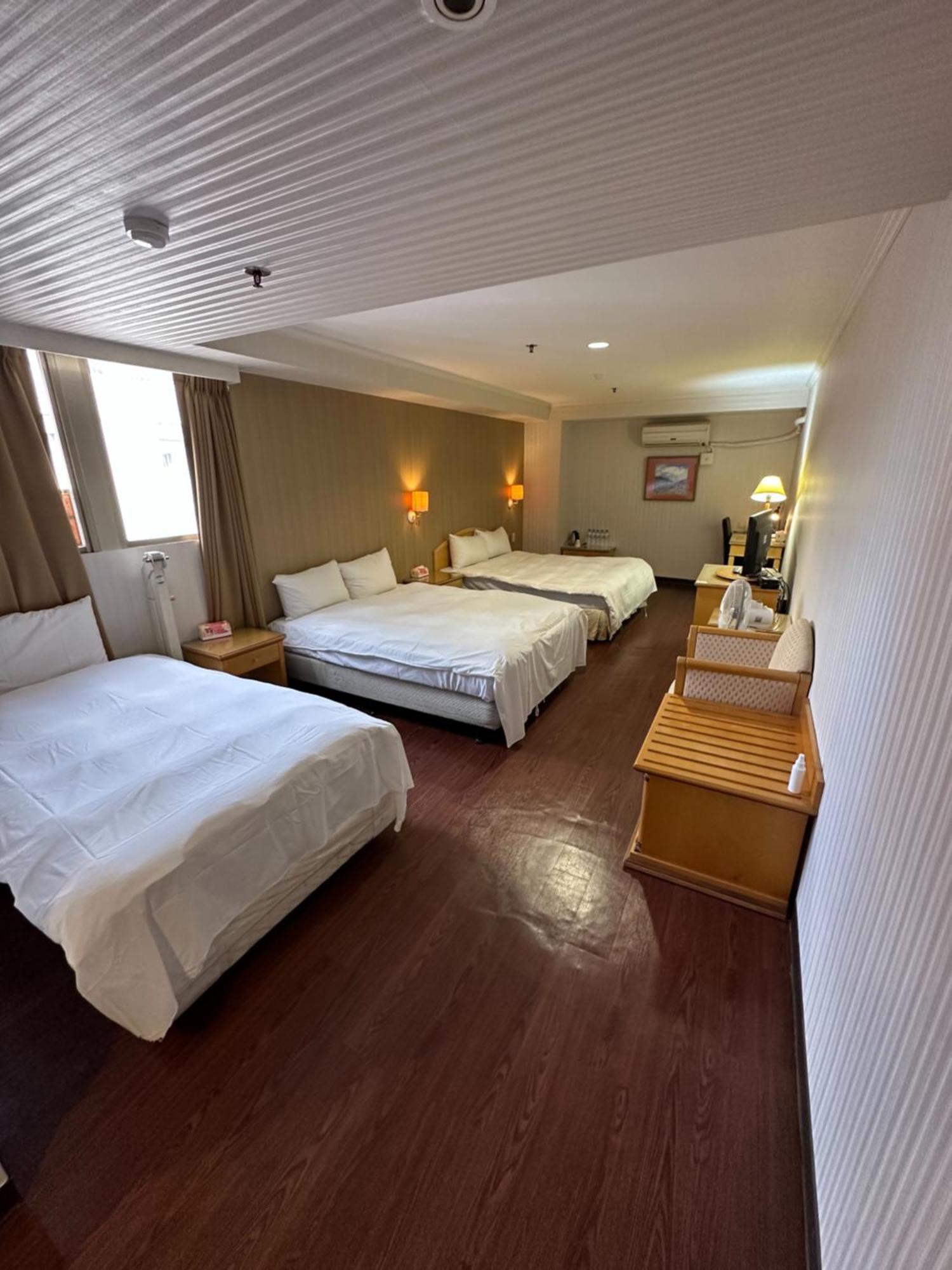 Hermes Hotel Hsinchu stad Exteriör bild