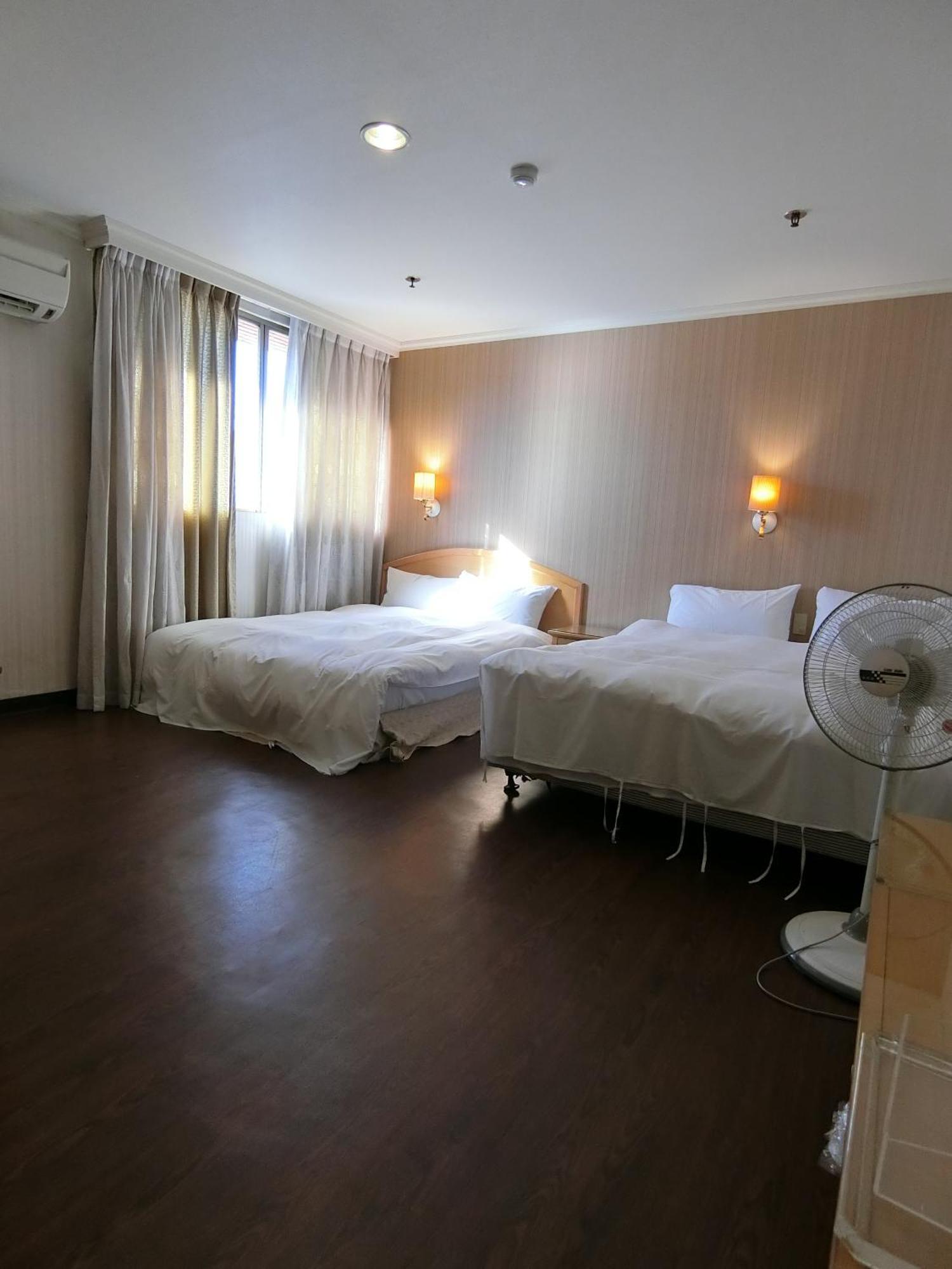 Hermes Hotel Hsinchu stad Exteriör bild